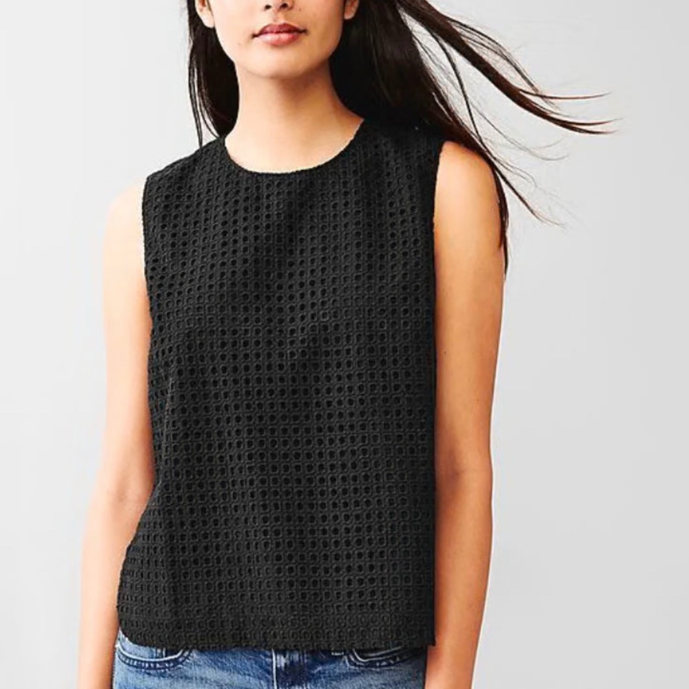 VTG GAP black eyelet tank blouse top. Size S.